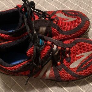 Brooks Cascadia running shoes men's breathable size 8.5